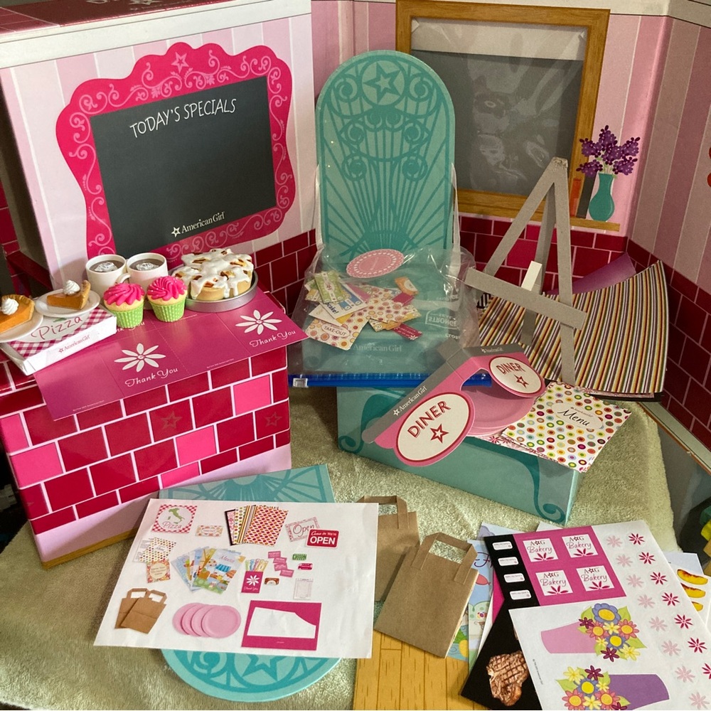 American Girl Deluxe Diner Possibly Incomplete